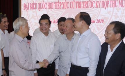 El máximo líder político de Vietnam orienta sobre el desarrollo de la capital