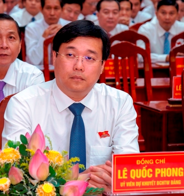 Le Quoc Phong fue elegido como secretario del comité partidista de Dong Thap.