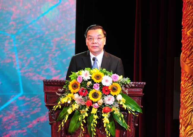 Presidente del Comité popular de Hanói Chu Ngoc Anh al intervenir en el evento. Foto: PCV.