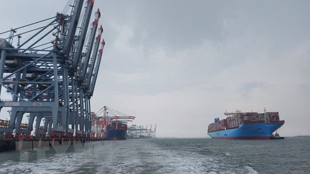 El buque para contenedores Margrethe Maersk atraca en el puerto internacional de Cai Mep (Foto: VNA)