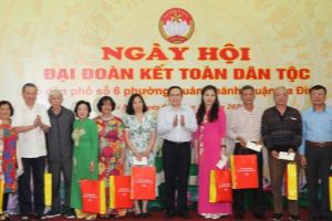 La ciudad de Hanói conmemora el 90 aniversario del establecimiento del Frente Unido Nacional de Vietnam y del Frente de la Patria de Vietnam