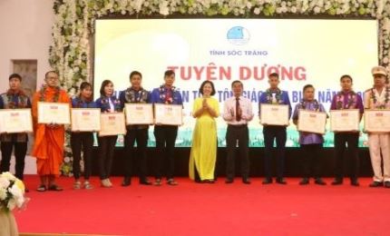 La Unión Juvenil de Soc Trang celebra un homenaje a jóvenes destacados