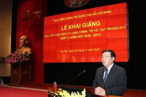 Vietnam refuerza la capacidad de teoría política para los altos funcionarios