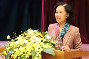 Las científicas vietnamitas hacen aportes para la mejora de los documentos del XIII Congreso Nacional del Partido Comunista