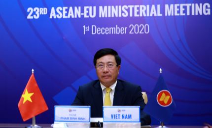 El vice primer ministro Pham Binh Minh asistió a la 23a Reunión Ministerial entre la UE y la ASEAN