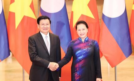 La líder del Legislativo de Vietnam se reúne con el primer ministro de Laos
