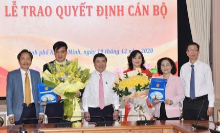 Entregados los nombramientos a nuevos miembros del Comité Popular de Ciudad Ho Chi Minh