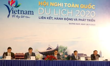 Debaten en conferencia en Vietnam medidas para reactivar el turismo