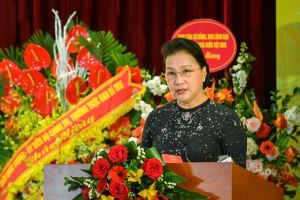 Líder del Legislativo de Vietnam asiste al VIII Congreso de Emulación Patriótica del sector bancario