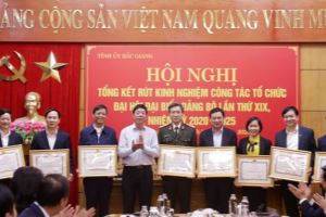 Bac Giang revisa la organización del congreso del comité del partido