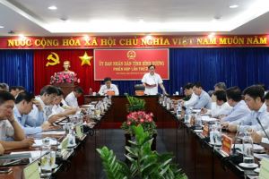 Binh Duong: Construir programas de acción de acuerdo con la resolución del comité del partido local