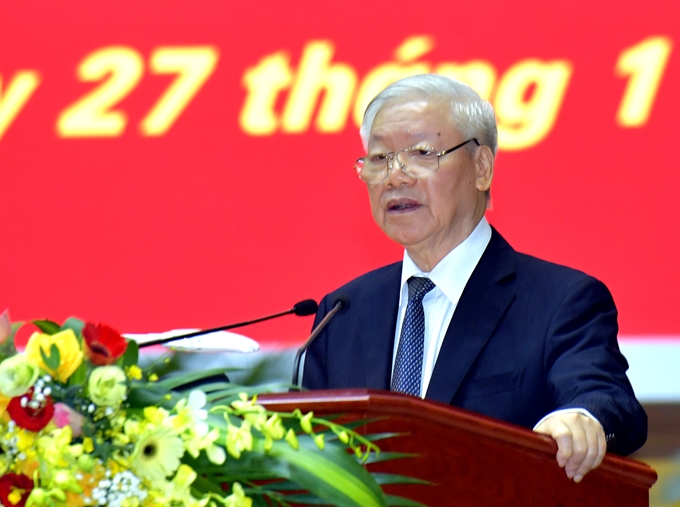 El máximo líder vietnamita Nguyen Phu Trong interviene en la reunión.