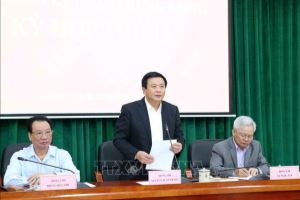 Continúan investigaciones para perfeccionar borradores de los documentos a presentar en el XII Congreso Nacional del Partido Comunista de Vietnam