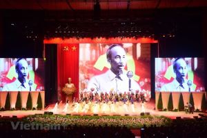 Celebran en Vietnam acto solemne por 130 aniversario del natalicio del presidente Ho Chi Minh