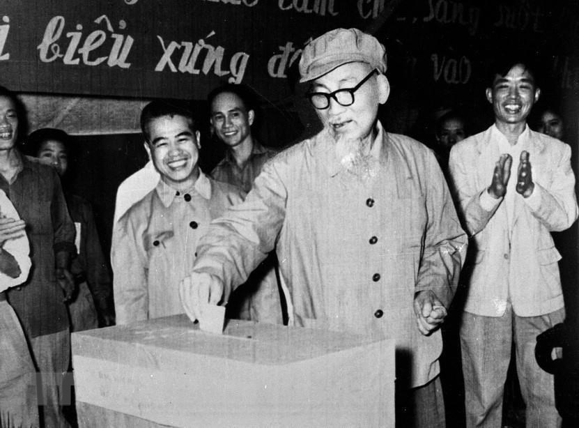 El 27 de abril de 1969, el Presidente Ho Chi Minh votó en el distrito Ba Dinh, Hanoi. (Foto: VNA)