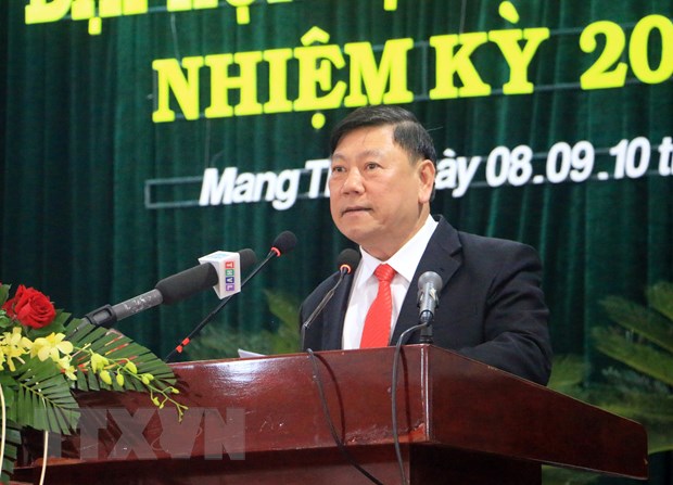 El secretario del Comité del Partido de Vinh Long, Tran Van Ron, interviene en la reunión (Foto: VNA)
