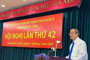Ciudad Ho Chi Minh abandera la lucha contra covid-19 y el desarrollo socioeconómico en 2020