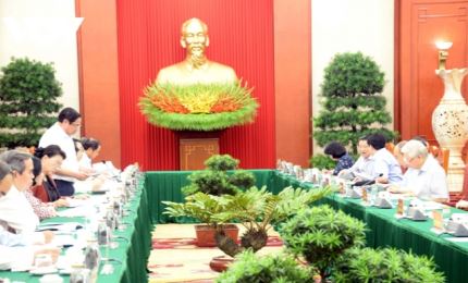 Continúan perfeccionando documentos del XIII Congreso del Partido Comunista de Vietnam