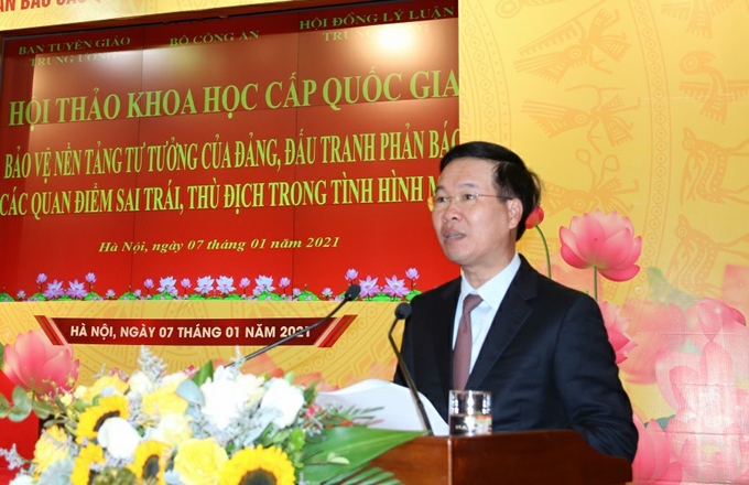 El jefe de la Comisión de Propaganda y Educación del Comité Central del Partido, Vo Van Thuong