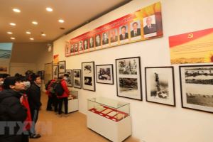 Efectúan en Hanói exposición sobre el Partido Comunista de Vietnam