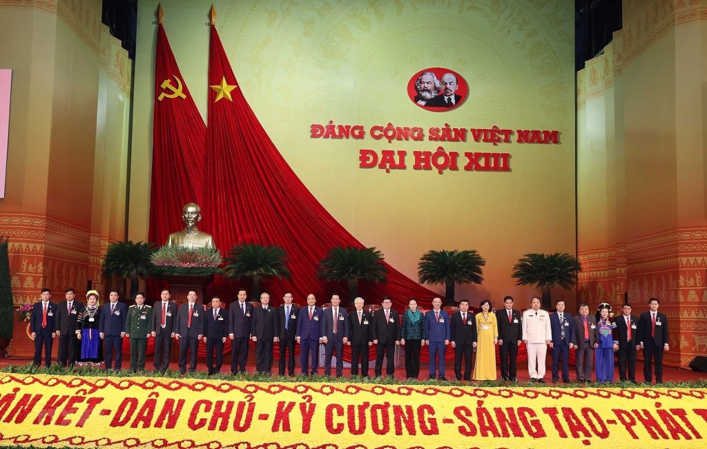 Altos dirigentes del Partido y el Estado junto con los delegados del Comité del Partido de la provincia norteña de Ha Giang. (Foto: VNA)