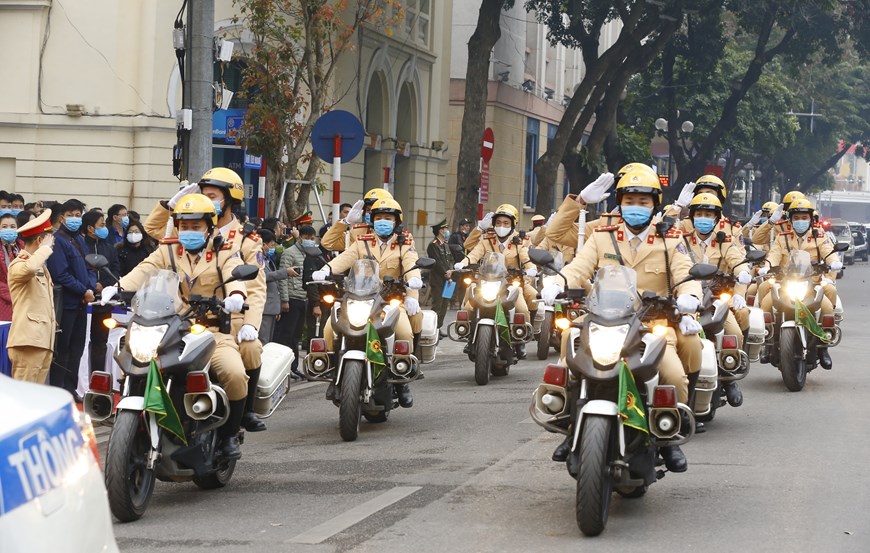Todo el país se esfuerza por reducir el número de accidentes de tráfico, la cifra de muertes y lesiones por ese flagelo en un 5-10 por ciento en comparación con 2020, a la par de superar la congestión del tráfico y los atascos en la capital Hanói, Ciudad Ho Chi Minh y las principales urbes del país.