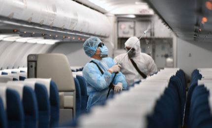 El primer ministro ordena la suspensión de vuelos desde Reino Unido y Sudáfrica debido a nuevas variantes de coronavirus