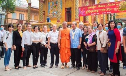 Vicepremier vietnamita felicita el festejo del Tet a los religiosos y seguidores budistas de la etnia Jemer