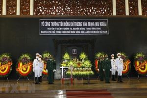 Acto de homenaje póstumo a exviceprimer ministro Truong Vinh Trong