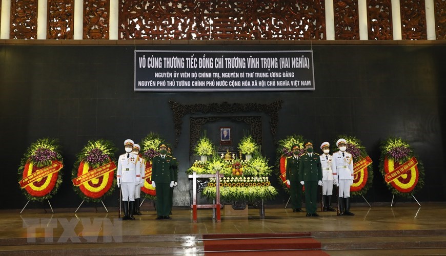 La honra fúnebre dedicada a Truong Vinh Trong en la Casa Funeraria Nacional. (Foto: VNA)