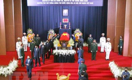 Acto solemne de homenaje póstumo a exviceprimer ministro de Vietnam