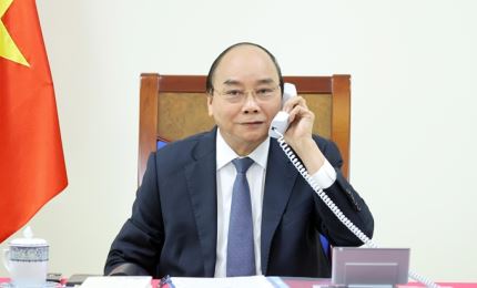 Los líderes de los Gobiernos de Vietnam y Singapur sostienen conversaciones telefónicas sobre cooperación bilateral