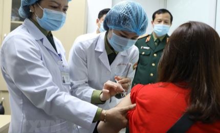 Vietnam completa la administración de las primeras inyecciones de Nano Covax en ensayos en humanos en la segunda etapa