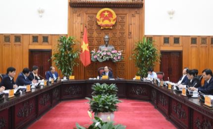Efectúan una reunión del Gobierno vietnamita sobre el plan de inversión