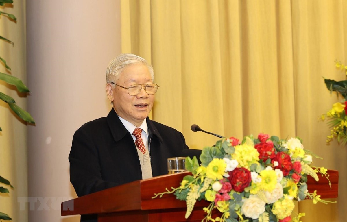 El secretario general del Partido y jefe del Estado, Nguyen Phu Trong, interviene en la Conferencia de despliegue de las tareas de 2021 de la Oficina del Presidente del país.
