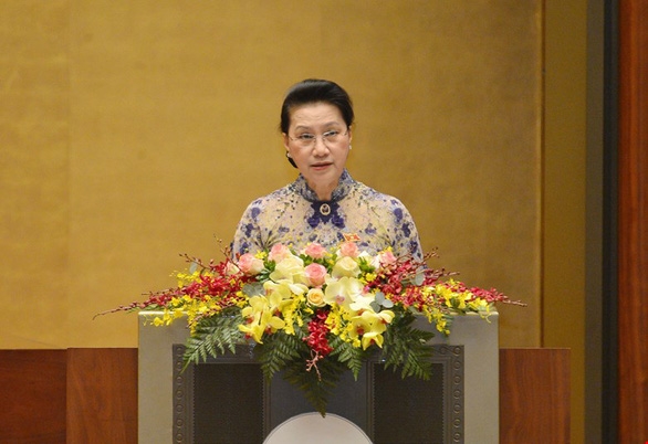 La dirigente fue elegida presidenta de la Asamblea Nacional en el onceno período de sesiones de la XIII legislatura (en marzo de 2016), convirtiéndose en la primera mujer en ocupar este puesto y la primera empleada pública de Vietnam en jurar para tomar el cargo.