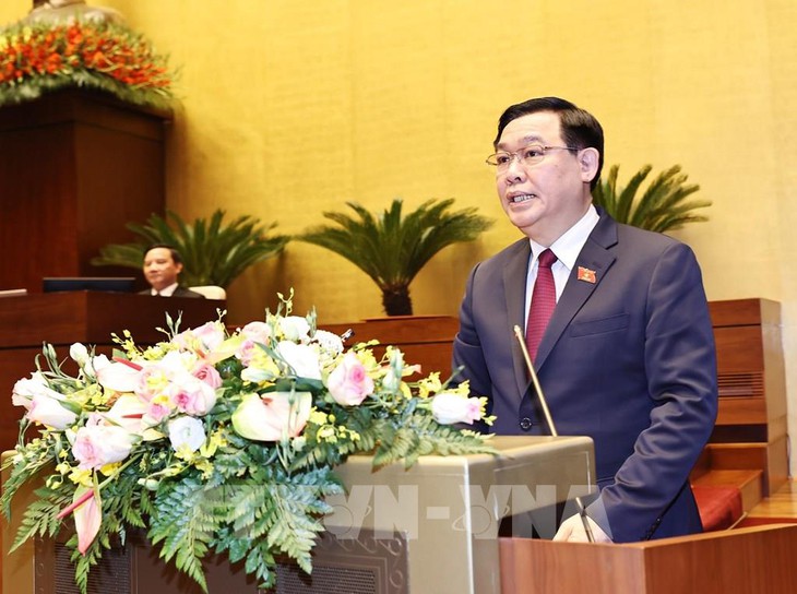 El flamante presidente de la Asamblea Nacional, Vuong Dinh Hue, en la sesión de clausura. (Foto: VNA)