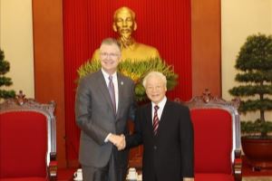 El secretario general del Partido Nguyen Phu Trong felicita al embajador de Estados Unidos por su contribución a las relaciones entre Vietnam y Estados Unidos