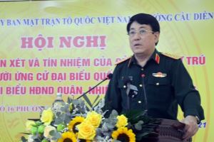 El 100% de los votantes apoyan la candidatura del general Luong Cuong a diputado parlamentario