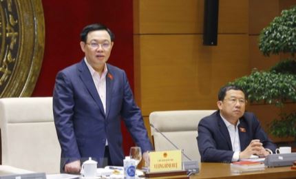 Presidente del Parlamento vietnamita trabaja con el Comité del Exteriores