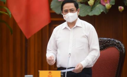 El primer ministro de Vietnam pide mantener vigilancia en la lucha contra la COVID-19