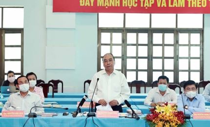 Presidente de Vietnam se reúne con las autoridades de los distritos de Cu Chi y Hoc Mon
