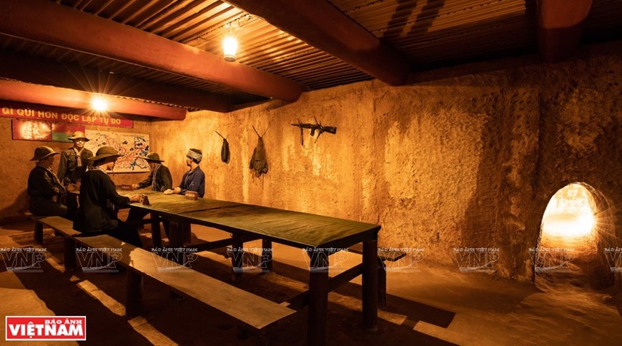Sala de reuniones en los túneles de Cu Chi con capacidad para más de 20 personas.