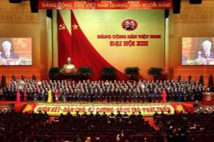 Expertos extranjeros valoran papel del liderazgo del Partido Comunista de Vietnam